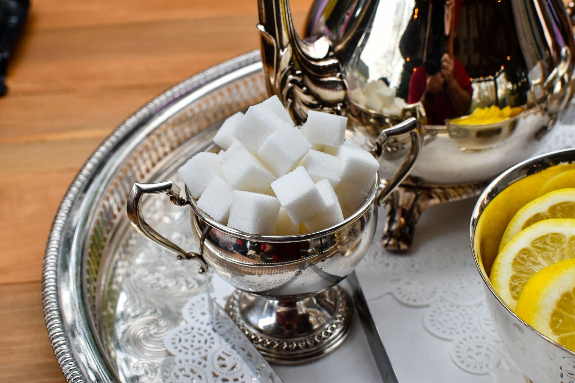 Too much added sugar can cause weight gain, heart disease, and other problems. (Image via Unsplash/ Robert Anderson)